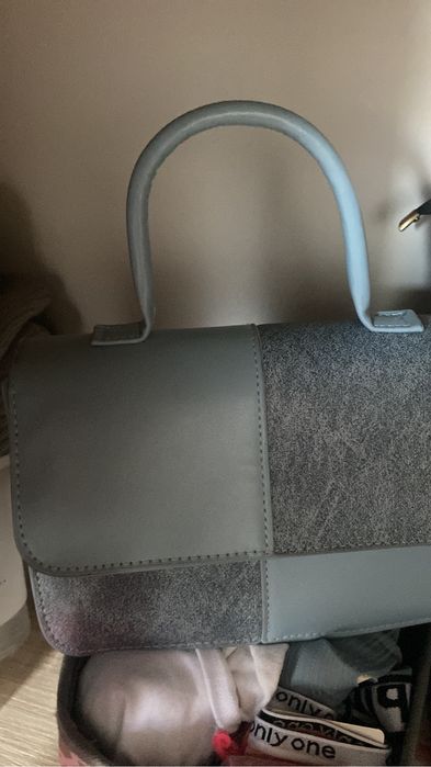 продам сумочки состояние как новое замки все на месте