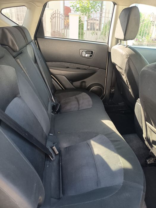 Nisan Qashqai 2012 de 1,5 .disel .Preț în euro