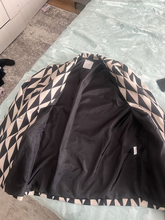 Пиджак черное белое