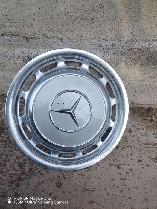 Vând 4 capace de mercedes
