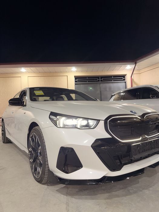 BMW i5 m sport 35L  2025