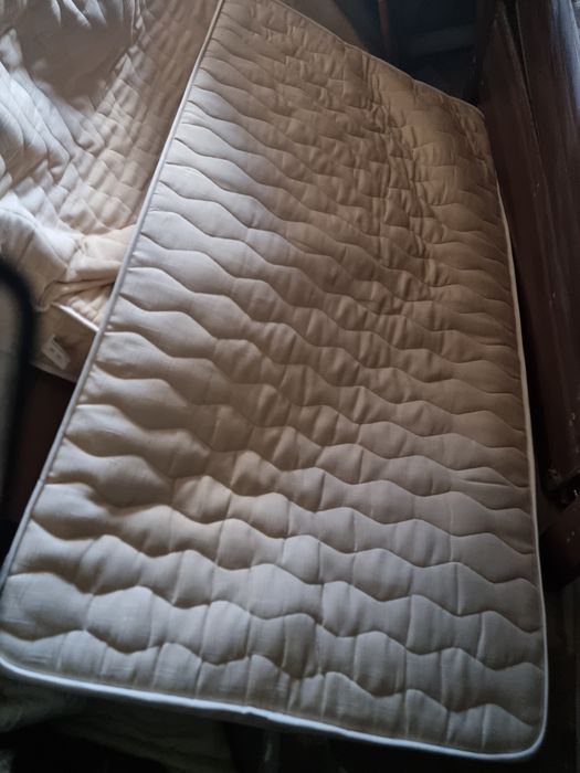 Продам матрасы односпальные и двуспальные.