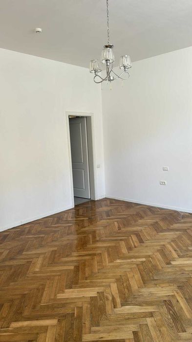 Zona Patria Apartament parter casă / 150 mp / birou/ locuit