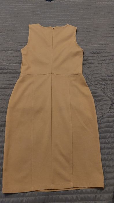 Rochie bej  fără maneci