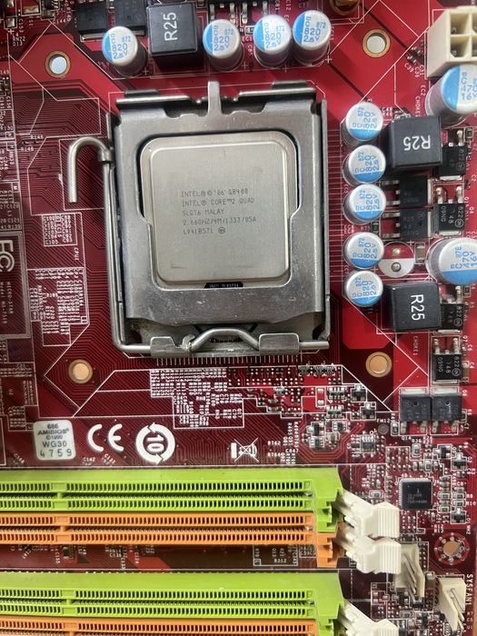 Материнская плата в сборе