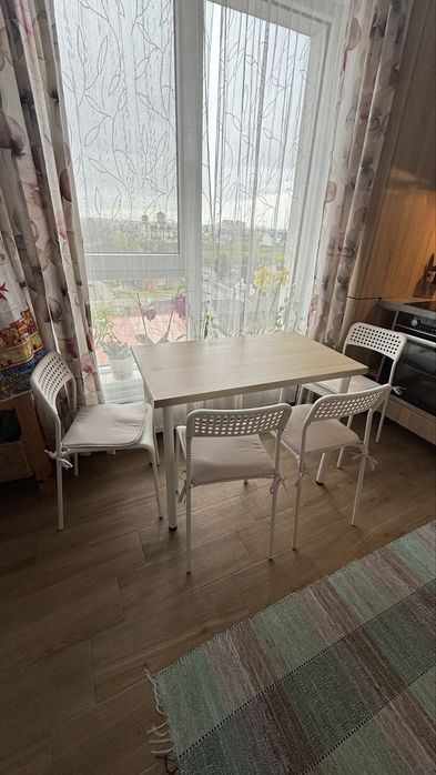 Set masa + 4 scaune bucatarie IKea