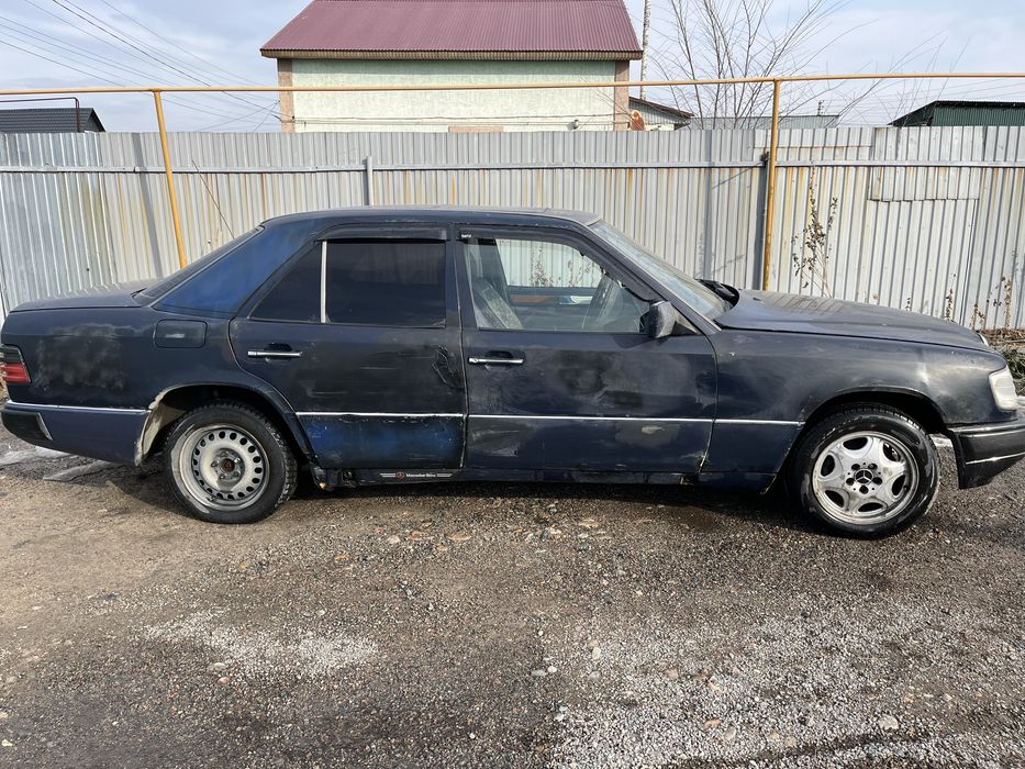 Мерседес бенз 124