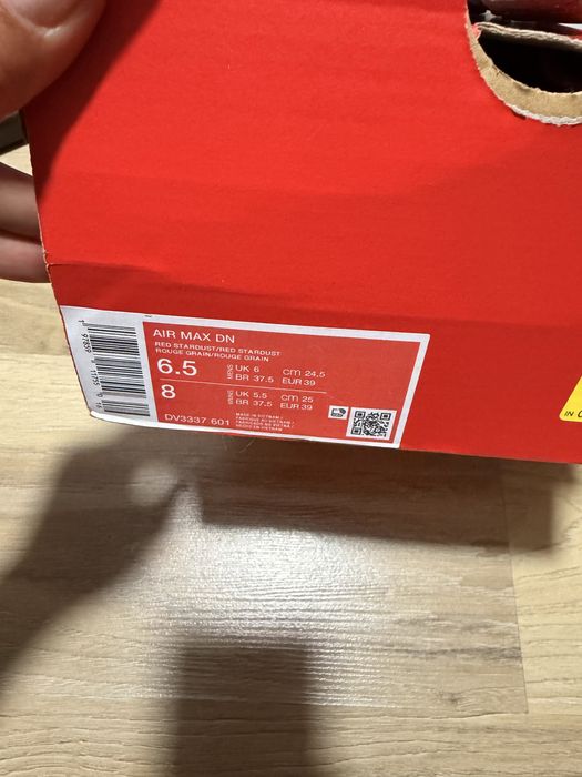 Adidasi Nike noi,39