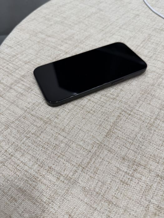 Продам Iphone 15 128gb