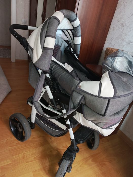 Коляска детская прогулочная