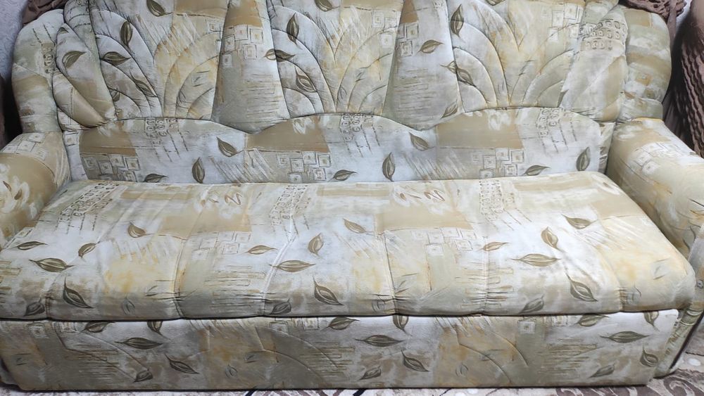 Диван и два кресла