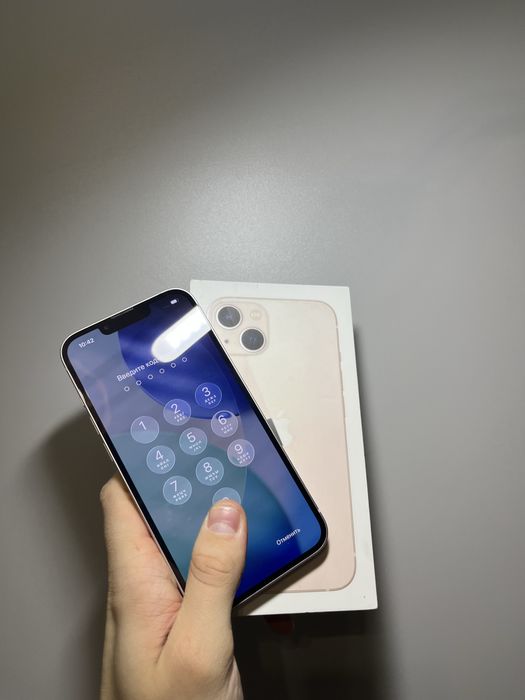 Продам Iphone 13 Pink