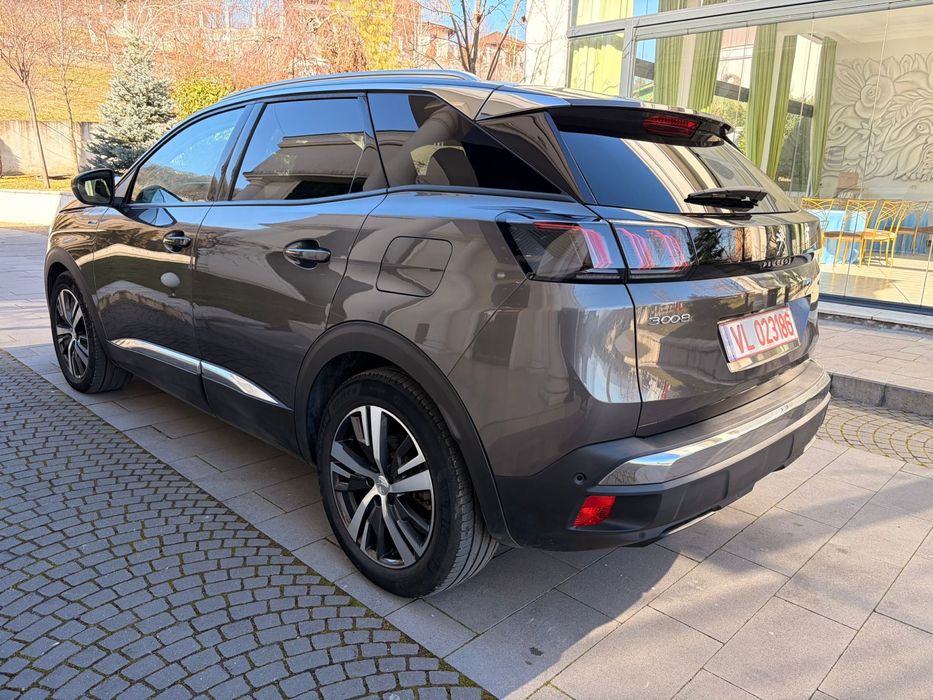 Peugeot 3008 Plug In Hybrid/ Allure