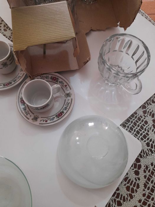 Cesti portelan espresso cu farfurie cesti cafea/ceai sticla  bol sticla mata anii'80