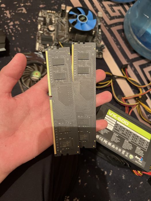 Процессор+кулер Gigabyte H310M + Intel Core i5-8400
