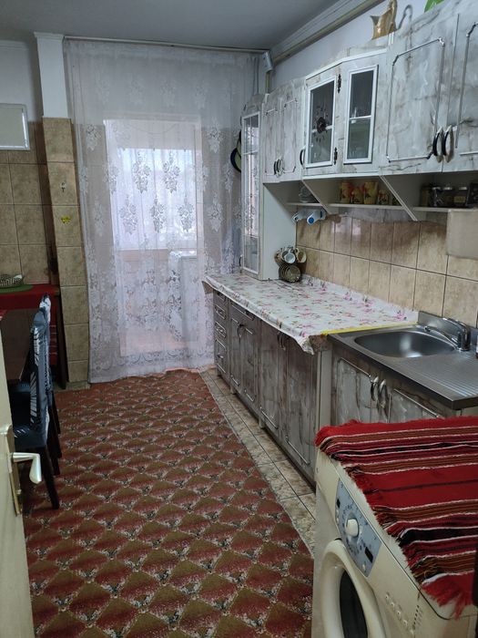 Apartament 3 camere, decomandat, Gavana 3