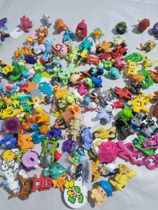 Mega lot figurine și mini jucării copii