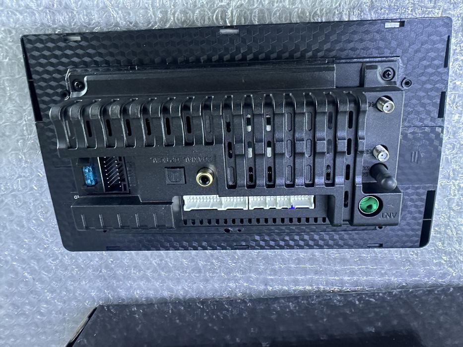 Продам автомагнитолу андроид