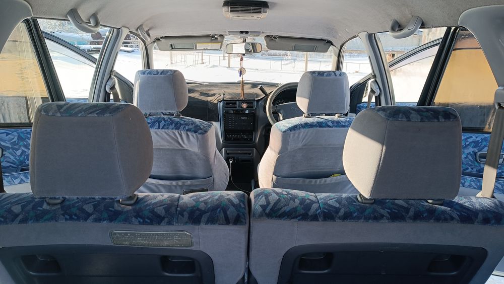 Тойота Ипсум ...