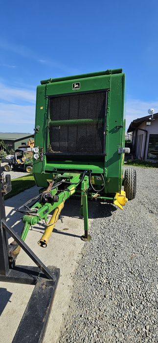 Presa de baloti John Deere 590