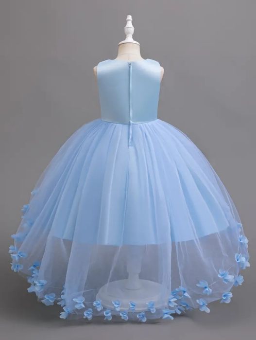 Нарядное платье принцессы