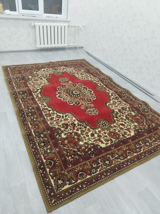 Ковёр шерстяной размер 2×3, отличного качества привезён из турцииции