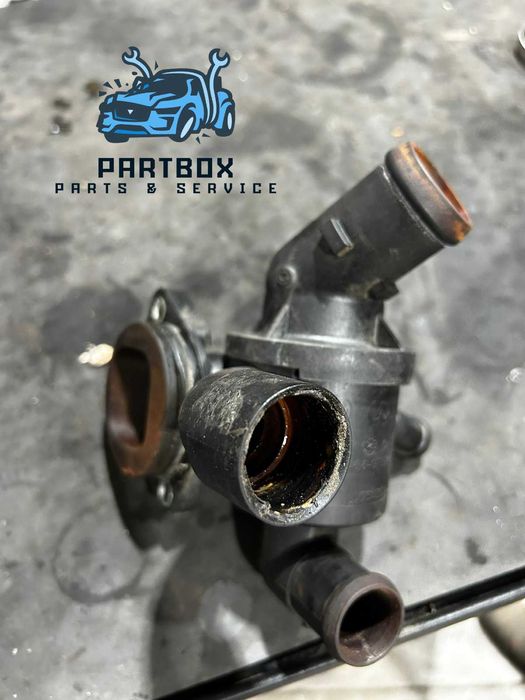 Термостат с тяло VW Golf VI 2012 1.6 TDI