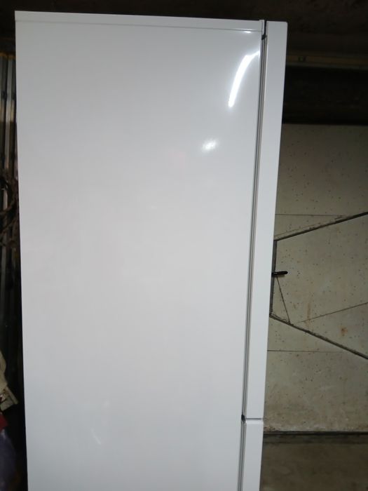 Хладилник с фризер Beko