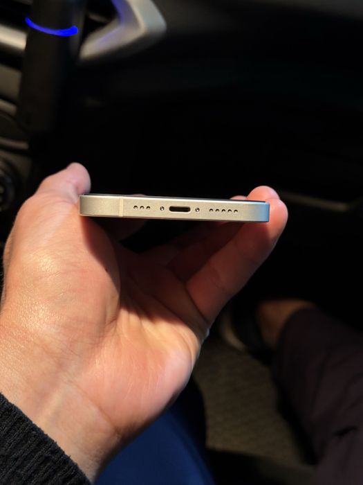 Iphone 12. srochna sotiladi