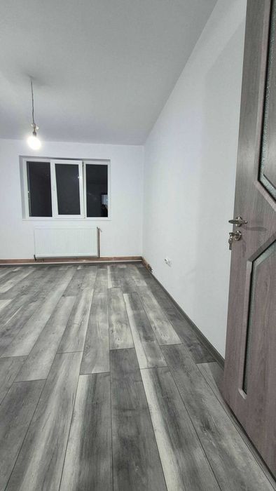 Apartament 2 camere decomandat, zona de sus, 0757//678//898