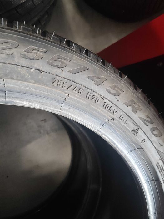 4бр.зимни гуми 235/50/20-255/45/20 Pirelli спорт пакет