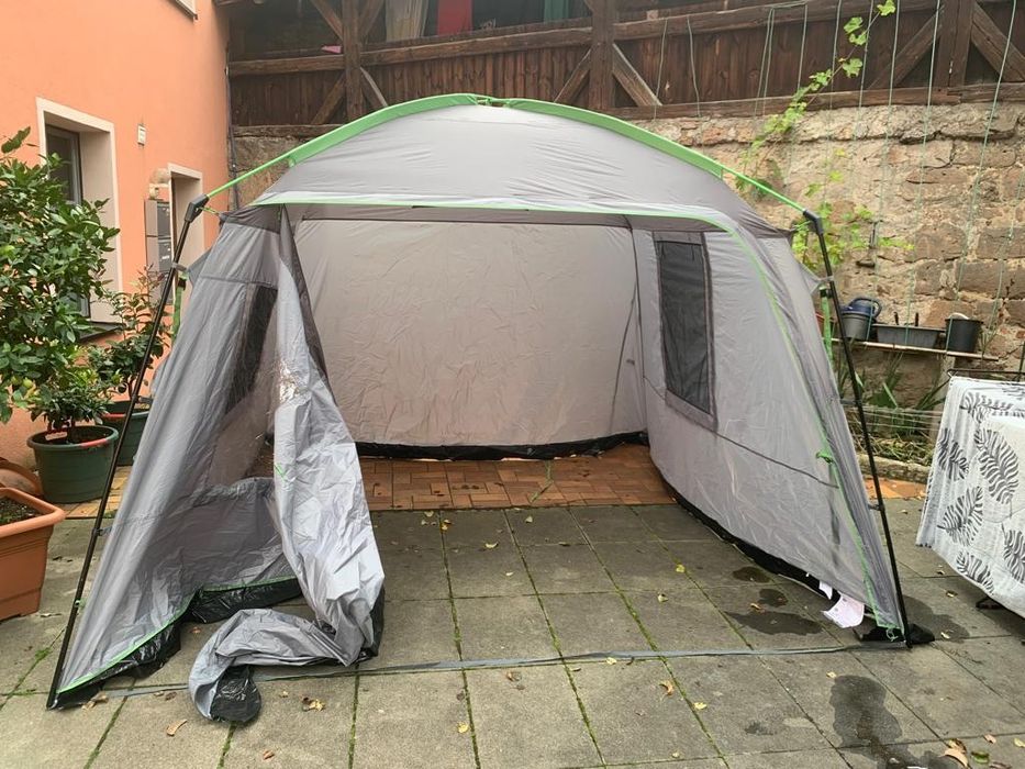 Pavilion camping mare