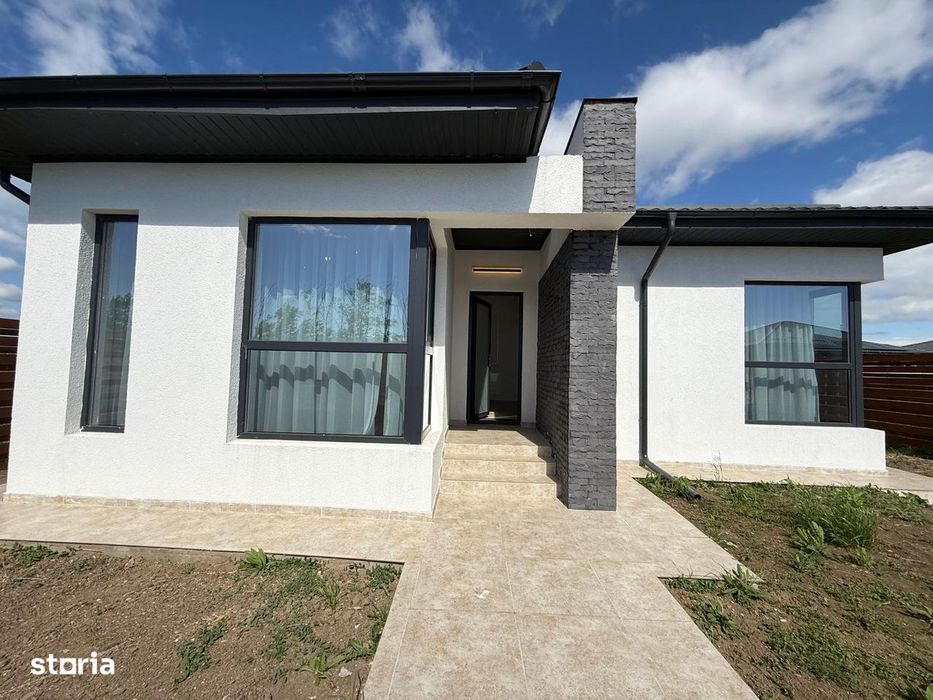 Casa individuala parter - 3 camere- 2 bai - teren 375mp