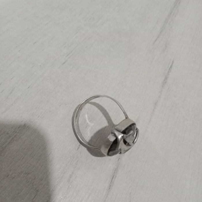Серебряное кольцо 20р.