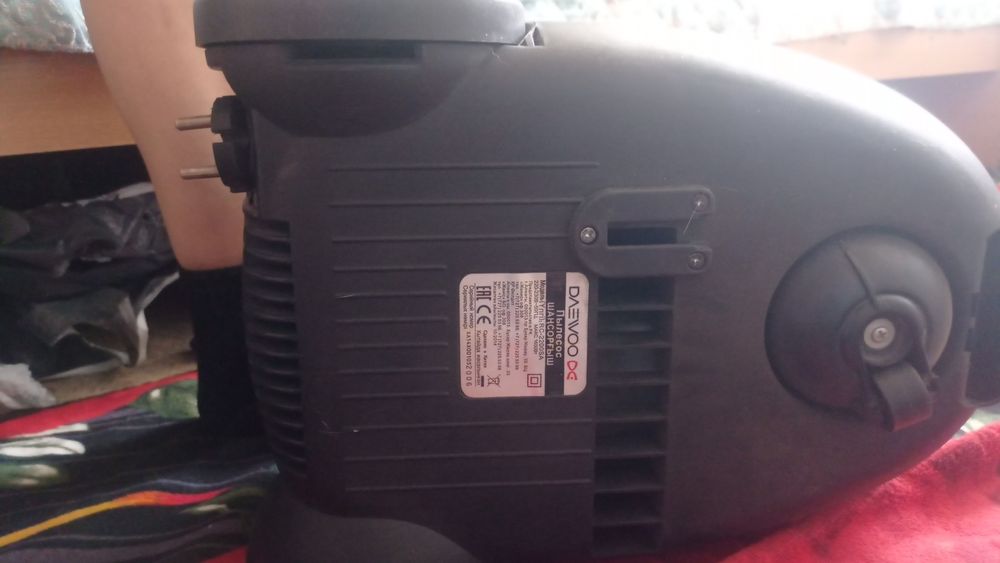 Пылесос, почти новый.