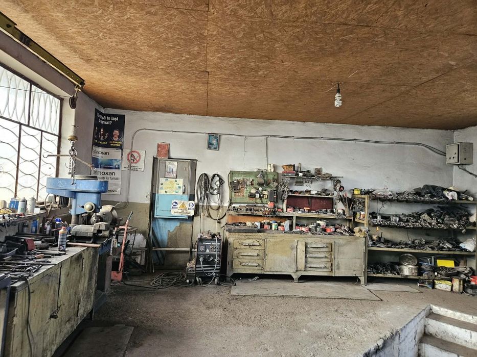 Cladire mixta sau casa,hala +spatiu comercial+mansarda, in Tudor Vladimirescu,jud Galati