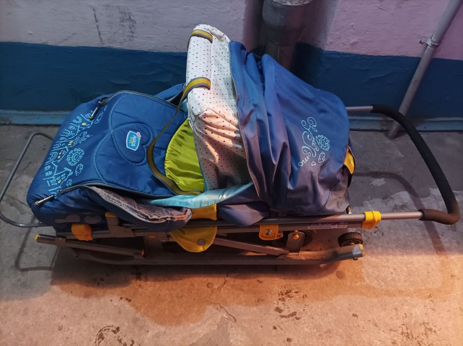 Продам санки-каляска Nika