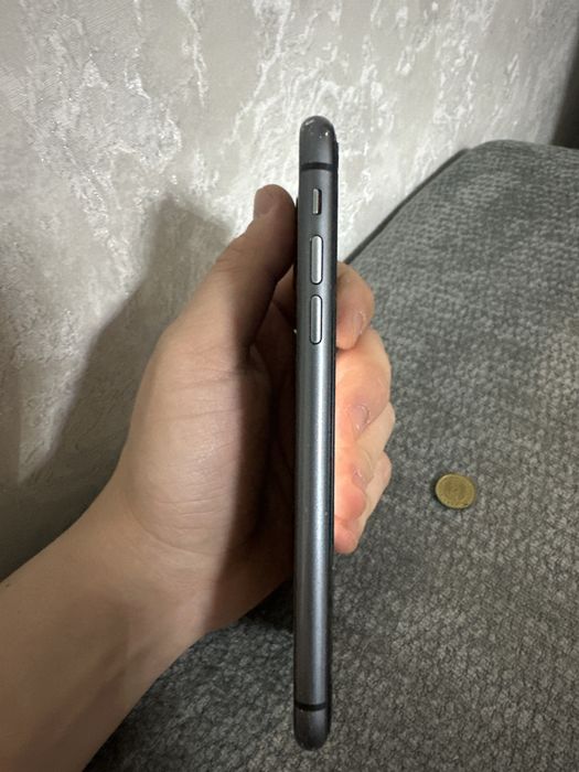 Продам Iphone 11 128