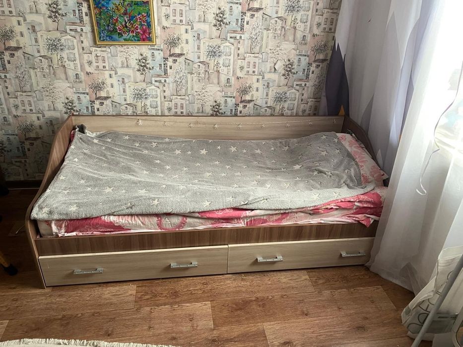 Продам кровать детскую