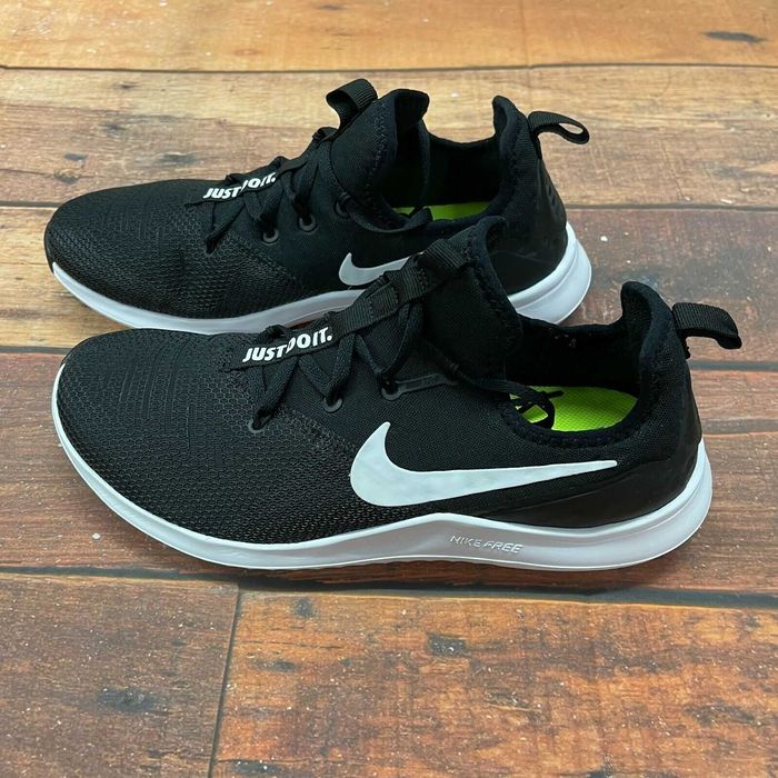 Маратонки NIKE - Free Tr 8, номер 40