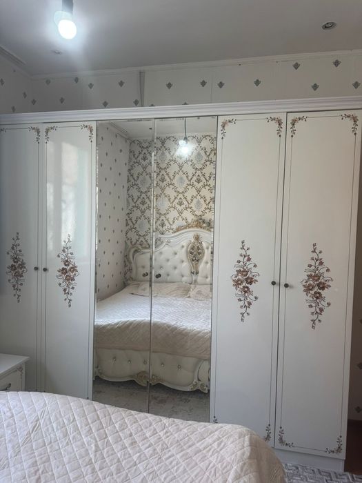 Продам спальню гарнитуру