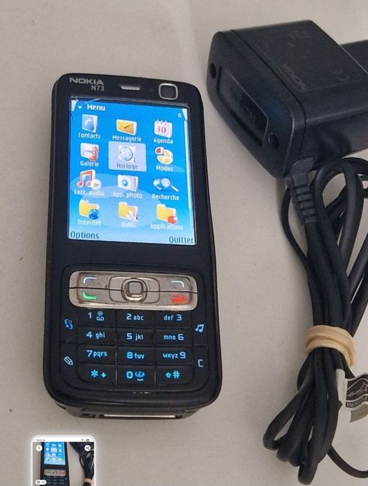 Telefon Nokia N73 cu o fisura mica in stânga  display-lui