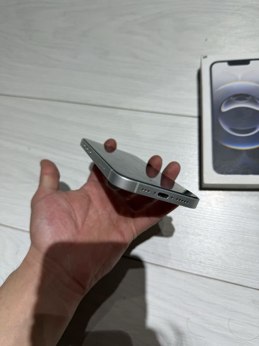 Обмен Iphone 16e  128