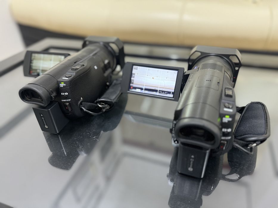 Видеокамера Sony AX100