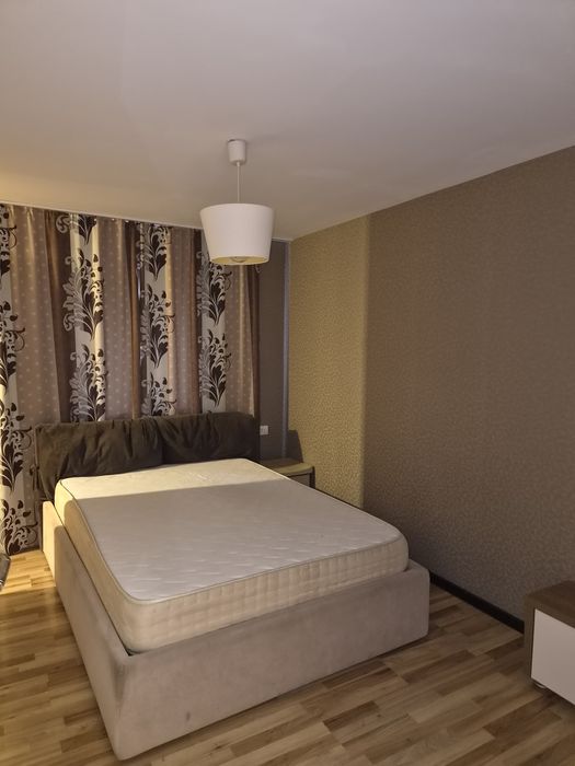 Inchiriez apartament