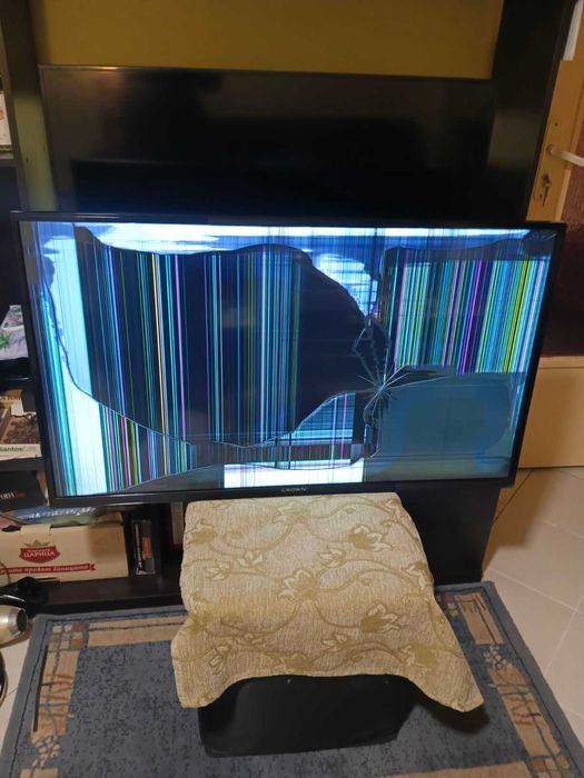 Телевизор Crown 43" инча (109.22 cm) Full HD LED TV, DVB-T/, HDMI, USB