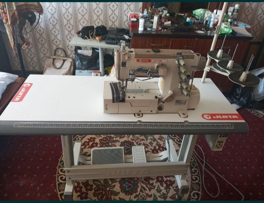 Чирчиқда тикув машинаси сотилади