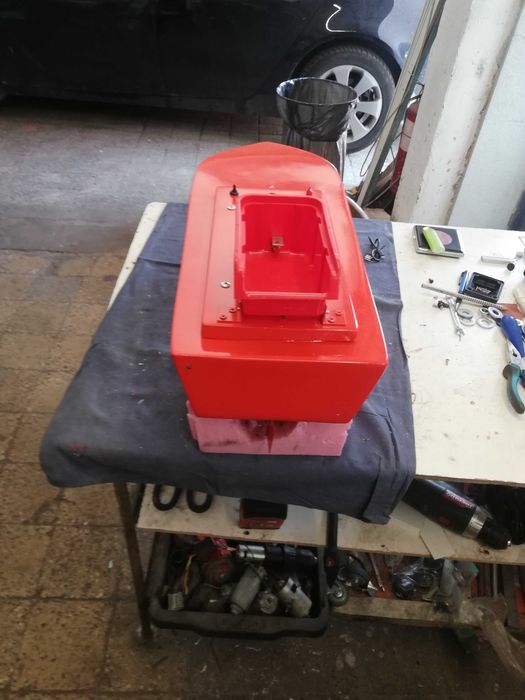 лодка за захранка