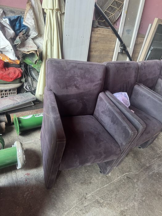 Scaune fotoli cu roți din piele culoare Deosebită 220 lei Buc