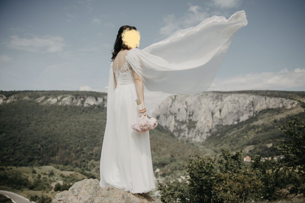 Vand rochie de mireasa cu maneci detasabile